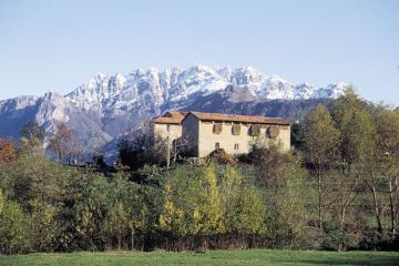 Foto presa da "https://laviadeicampi.wordpress.com/2018/05/21/cascina-manzoni-a-galbiate/"